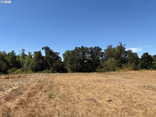 85808 Loop Ln, Eugene, OR 97405