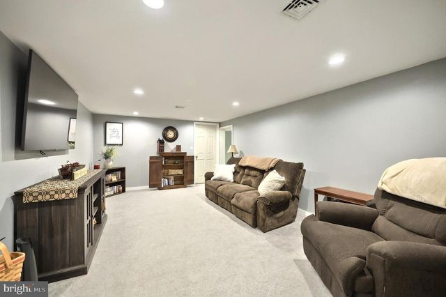 3971 LITTLE JOHN DR, York, PA 17408