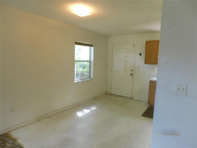 1205 E LAURA STREET, Plant City, FL 33563