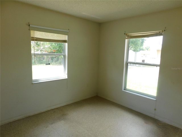 1205 E LAURA STREET, Plant City, FL 33563
