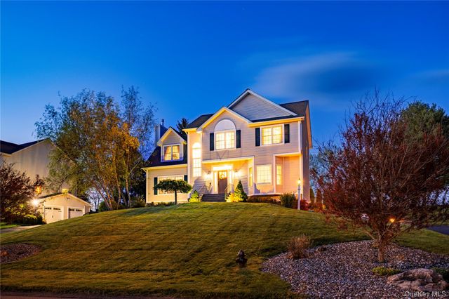 165 Roosevelt Drive, Poughquag, NY 12570
