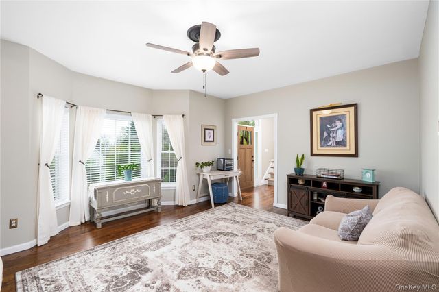 165 Roosevelt Drive, Poughquag, NY 12570