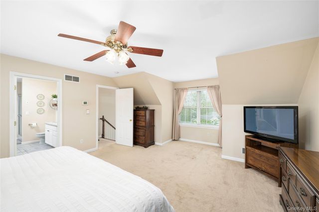 165 Roosevelt Drive, Poughquag, NY 12570