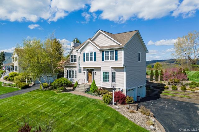 165 Roosevelt Drive, Poughquag, NY 12570
