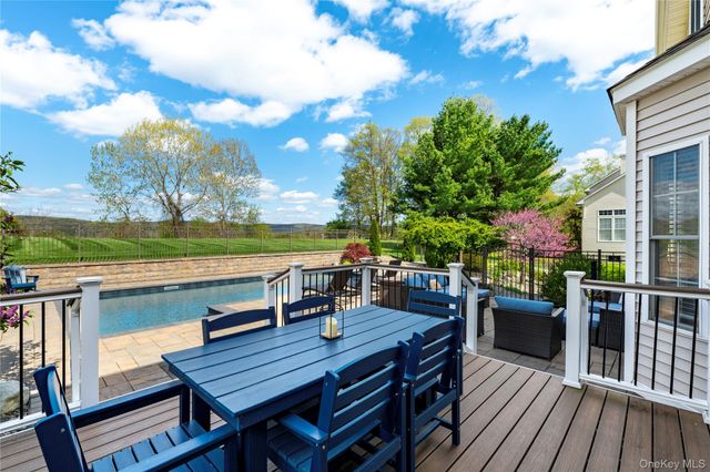 165 Roosevelt Drive, Poughquag, NY 12570