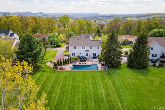 165 Roosevelt Drive, Poughquag, NY 12570