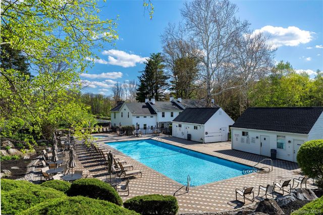 165 Roosevelt Drive, Poughquag, NY 12570