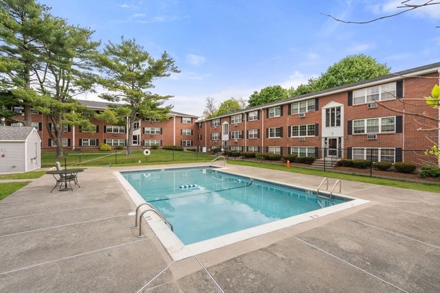 4 Tara Dr. 4, Weymouth, MA 02188