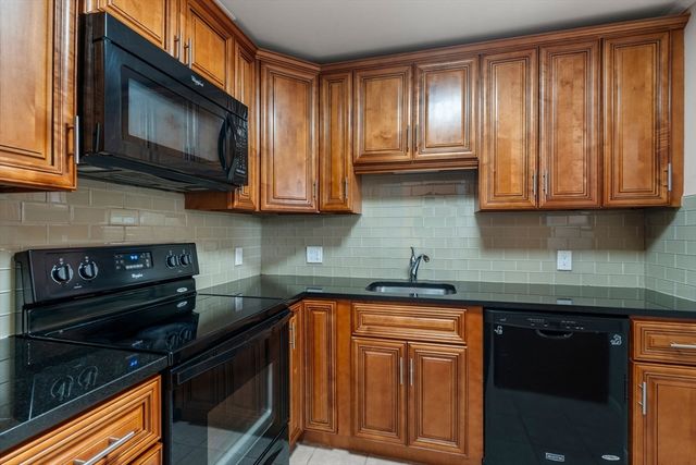 4 Tara Dr. 4, Weymouth, MA 02188