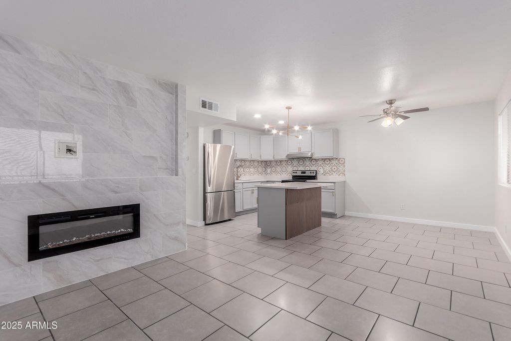 18202 N CAVE CREEK Road 245, Phoenix, AZ 85032 — photo 2