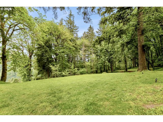 10585 BEUTEL Rd, Oregon City, OR 97045