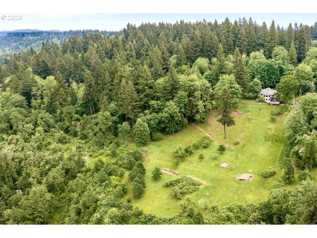 10585 BEUTEL Rd, Oregon City, OR 97045