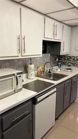 3120 N Pine Island Rd 307, Sunrise, FL 33351