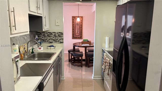 3120 N Pine Island Rd 307, Sunrise, FL 33351