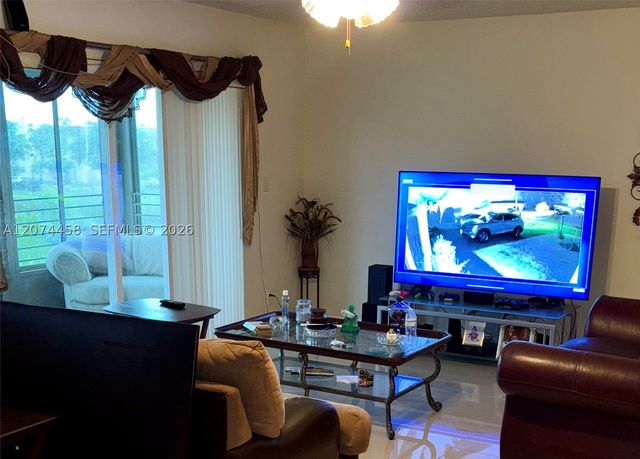 3120 N Pine Island Rd 307, Sunrise, FL 33351