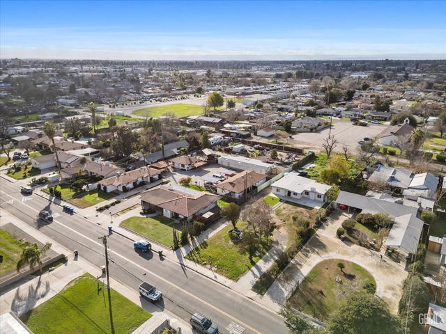 911 BALDWIN Road, Bakersfield, CA 93304