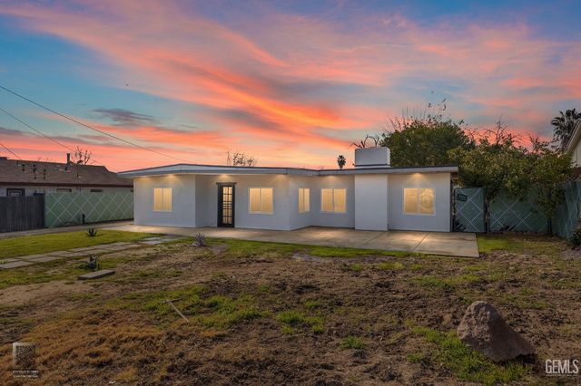 911 BALDWIN Road, Bakersfield, CA 93304