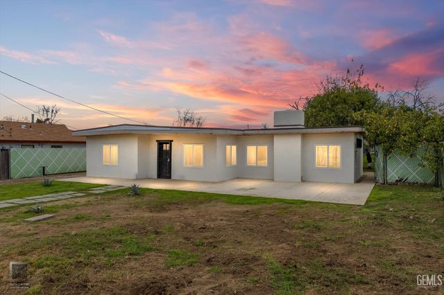 911 BALDWIN Road, Bakersfield, CA 93304