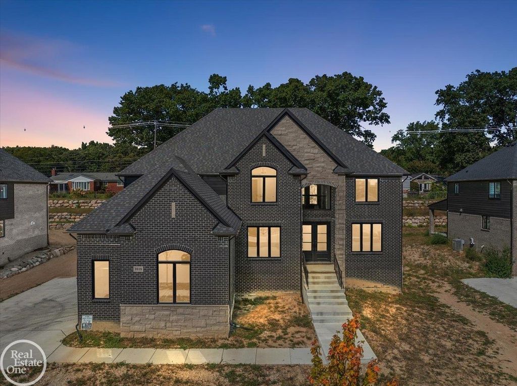 3515 Forster Lane, Shelby Twp, MI 48316