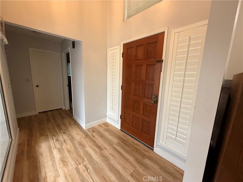 Image 12 of property listing at 1854 Cougar Lane, Clovis, CA 93611