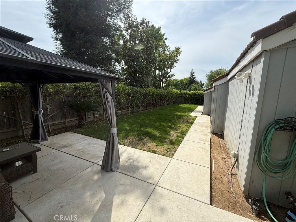 Image 19 of property listing at 1854 Cougar Lane, Clovis, CA 93611