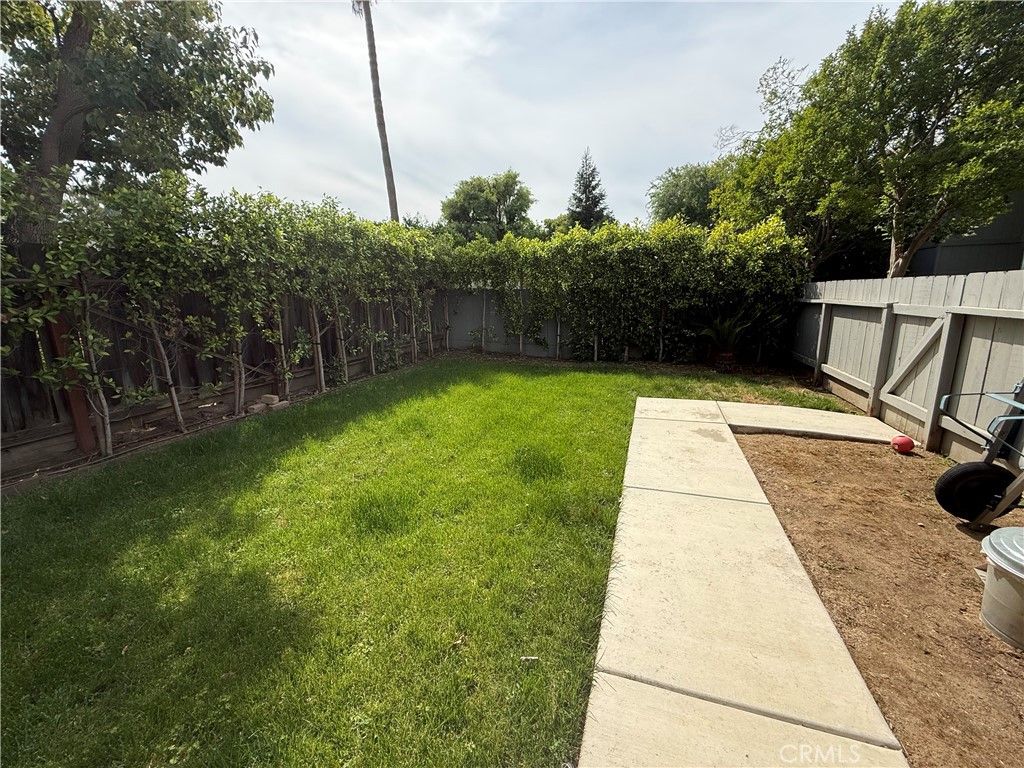 Image 24 of property listing at 1854 Cougar Lane, Clovis, CA 93611