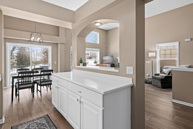 8728 N Bay Drive, Chanhassen, MN 55317