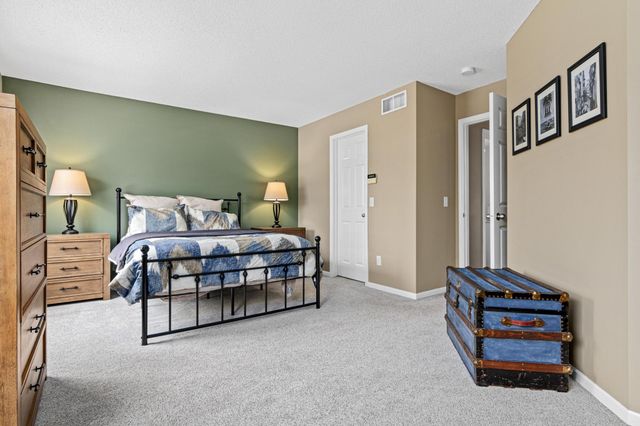 8728 N Bay Drive, Chanhassen, MN 55317