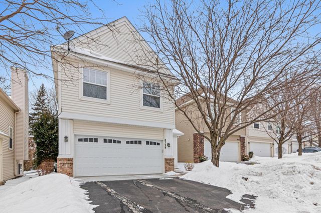 8728 N Bay Drive, Chanhassen, MN 55317