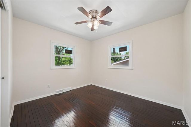 6709 Village Square Drive, Hazelwood, MO 63042