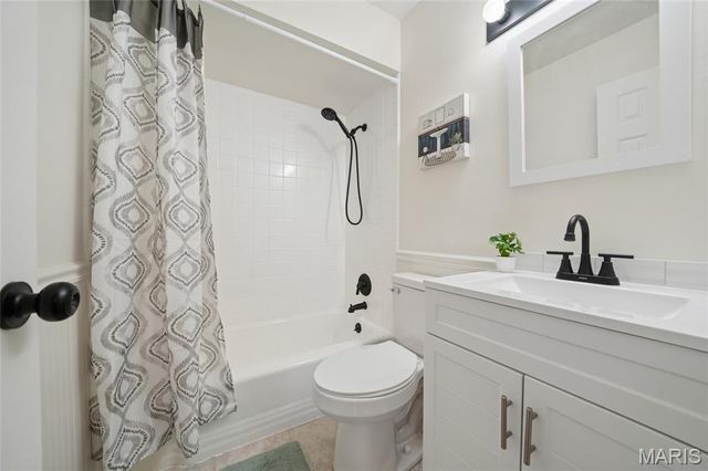 6709 Village Square Drive, Hazelwood, MO 63042