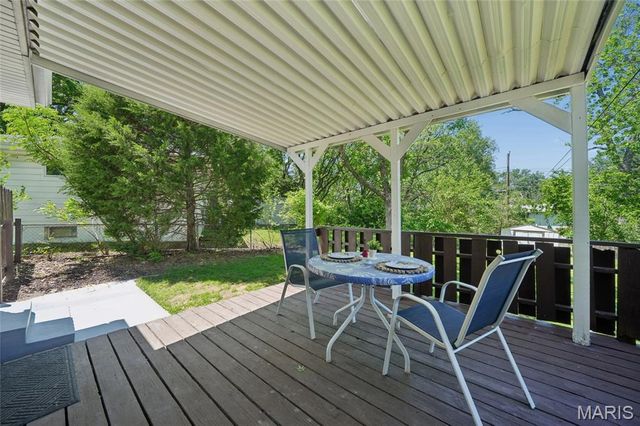 6709 Village Square Drive, Hazelwood, MO 63042