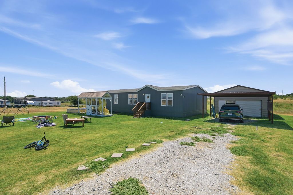 126 Common Way, Boyd, TX 76023 — photo 4