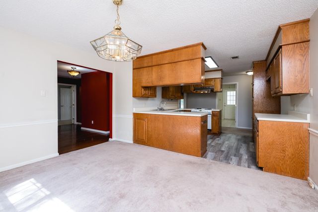 8100 Coleridge Dr, North Little Rock, AR 72116