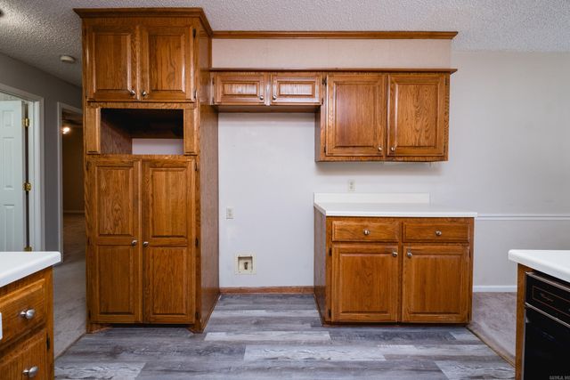 8100 Coleridge Dr, North Little Rock, AR 72116