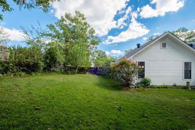 8100 Coleridge Dr, North Little Rock, AR 72116