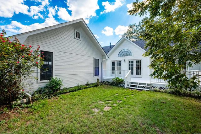 8100 Coleridge Dr, North Little Rock, AR 72116