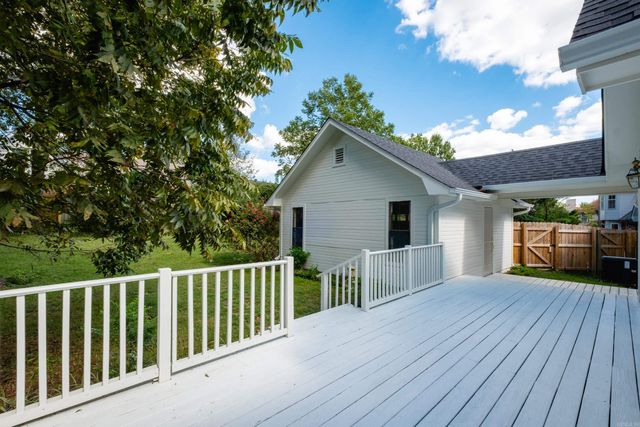 8100 Coleridge Dr, North Little Rock, AR 72116