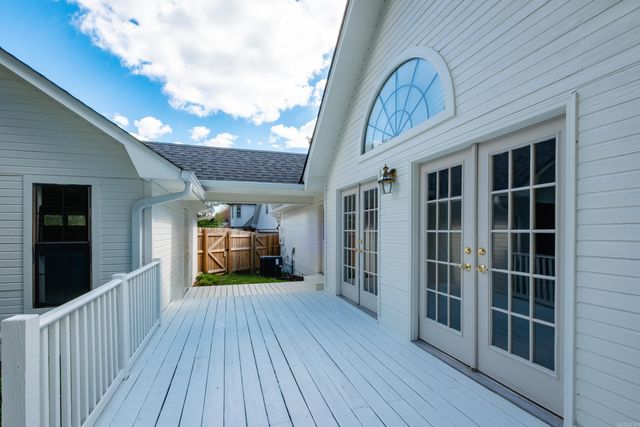 8100 Coleridge Dr, North Little Rock, AR 72116