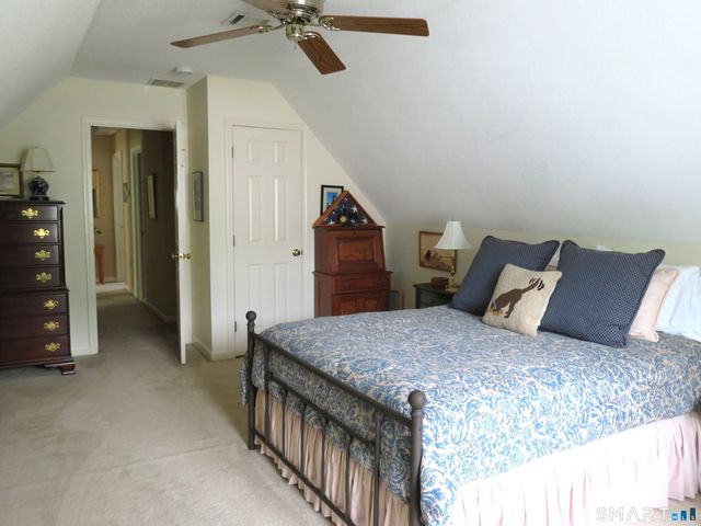 88 Dundee Drive, Cheshire, CT 06410
