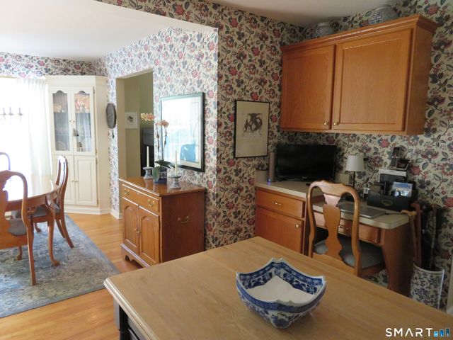 88 Dundee Drive, Cheshire, CT 06410