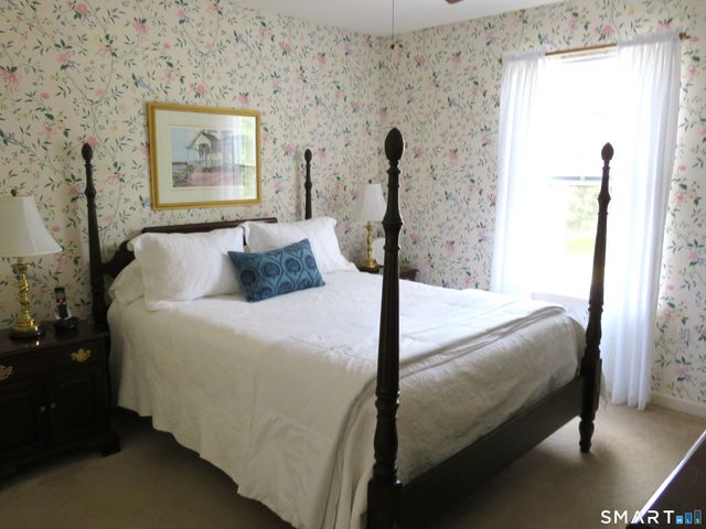 88 Dundee Drive, Cheshire, CT 06410