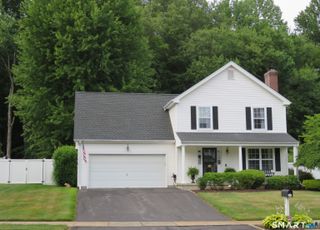 88 Dundee Drive, Cheshire, CT 06410