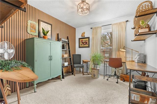 508 NE STONEWALL Drive, Blue Springs, MO 64014