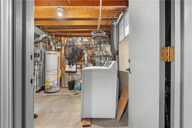 508 NE STONEWALL Drive, Blue Springs, MO 64014