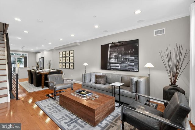 2021 DICKINSON ST, Philadelphia, PA 19146