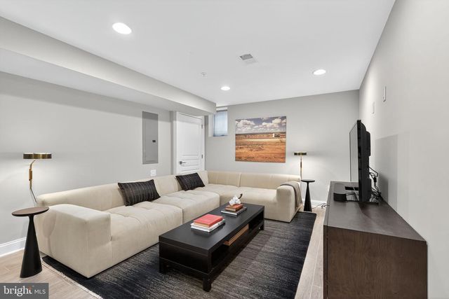 2021 DICKINSON ST, Philadelphia, PA 19146