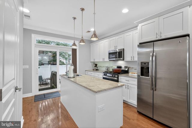 2021 DICKINSON ST, Philadelphia, PA 19146