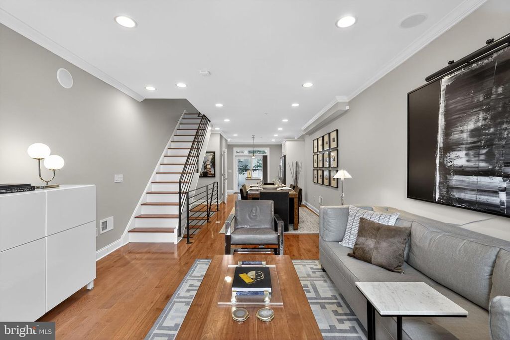 2021 DICKINSON ST, Philadelphia, PA 19146