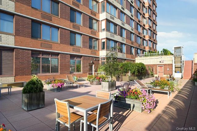 4-74 48th Avenue 30J, Long Island City, NY 11109